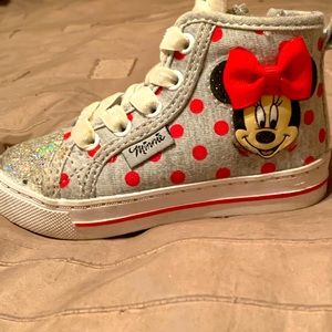 Light up mini mouse toddler shoe size 6